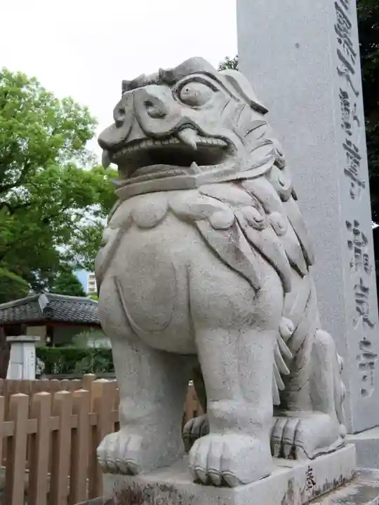 瀧泉寺(目黒不動尊)の狛犬