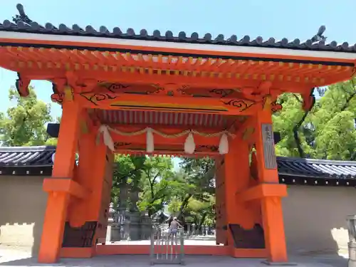 西宮神社の山門