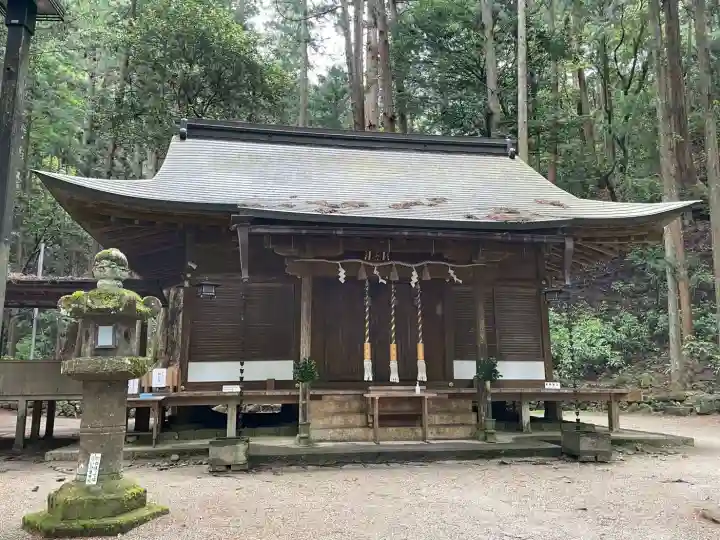 室生龍穴神社の{uncategorized: "未分類", other: "その他", undefined: "問題あり", building: "その他建物", grave: "お墓", sacred_gate: "鳥居", guardian: "狛犬", statue: "像", buddha: "仏像", history: "歴史", nature: "自然", garden: "庭園", animal: "動物", pagoda: "塔", temizu: "手水舎", mountain_gate: "山門・神門", sanctuary: "本殿・本堂", subordinate: "末社・摂社", art: "芸術", scenery: "景色", jizo: "地蔵", ema: "絵馬", goshuin: "御朱印", omikuji: "おみくじ", items: "授与品その他", amulet: "お守り", goshuincho: "御朱印帳", eats: "食事", festival: "お祭り", votive_dance: "神楽", shichigosan: "七五三参", wedding: "結婚式", experience: "体験その他", initially: "初詣", around: "周辺", anti_infection: "感染症対策"}