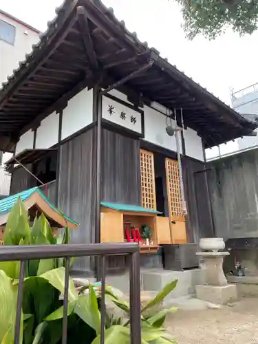 峰薬師堂の本殿・本堂