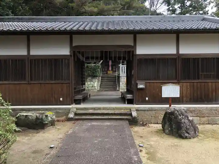 酒屋神社の山門・神門