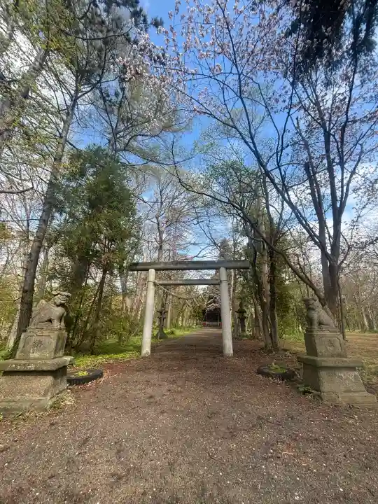 浦臼神社の{uncategorized: "未分類", other: "その他", undefined: "問題あり", building: "その他建物", grave: "お墓", sacred_gate: "鳥居", guardian: "狛犬", statue: "像", buddha: "仏像", history: "歴史", nature: "自然", garden: "庭園", animal: "動物", pagoda: "塔", temizu: "手水舎", mountain_gate: "山門・神門", sanctuary: "本殿・本堂", subordinate: "末社・摂社", art: "芸術", scenery: "景色", jizo: "地蔵", ema: "絵馬", goshuin: "御朱印", omikuji: "おみくじ", items: "授与品その他", amulet: "お守り", goshuincho: "御朱印帳", eats: "食事", festival: "お祭り", votive_dance: "神楽", shichigosan: "七五三参", wedding: "結婚式", experience: "体験その他", initially: "初詣", around: "周辺", anti_infection: "感染症対策"}