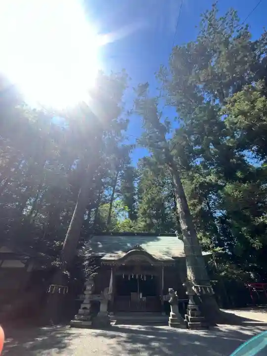 御杖神社の{uncategorized: "未分類", other: "その他", undefined: "問題あり", building: "その他建物", grave: "お墓", sacred_gate: "鳥居", guardian: "狛犬", statue: "像", buddha: "仏像", history: "歴史", nature: "自然", garden: "庭園", animal: "動物", pagoda: "塔", temizu: "手水舎", mountain_gate: "山門・神門", sanctuary: "本殿・本堂", subordinate: "末社・摂社", art: "芸術", scenery: "景色", jizo: "地蔵", ema: "絵馬", goshuin: "御朱印", omikuji: "おみくじ", items: "授与品その他", amulet: "お守り", goshuincho: "御朱印帳", eats: "食事", festival: "お祭り", votive_dance: "神楽", shichigosan: "七五三参", wedding: "結婚式", experience: "体験その他", initially: "初詣", around: "周辺", anti_infection: "感染症対策"}