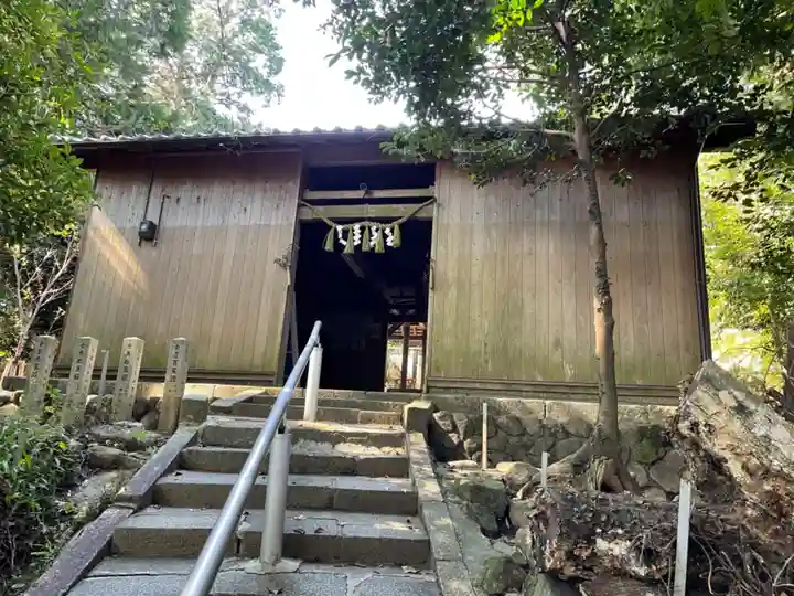 松尾神社の本殿・本堂