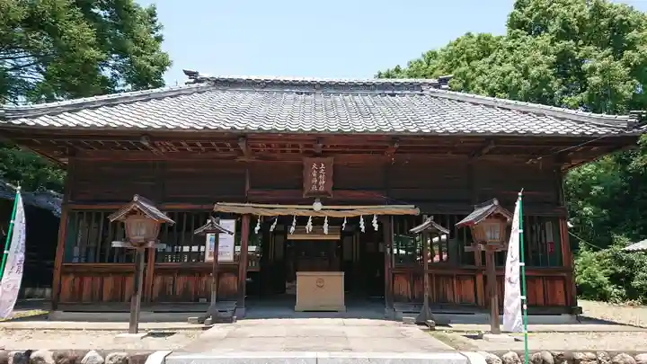 上之村神社の本殿・本堂