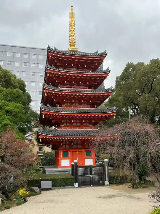 東長寺の塔