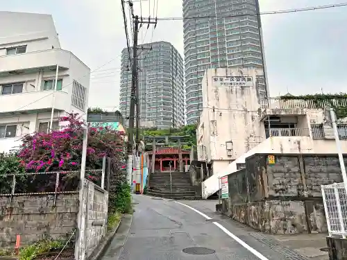 安里八幡宮の建物その他