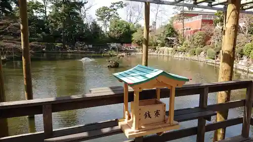 越ヶ谷久伊豆神社の庭園