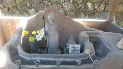 霊泉寺の手水舎