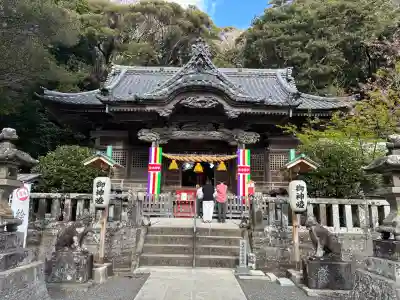 伊古奈比咩命神社の{uncategorized: "未分類", other: "その他", undefined: "問題あり", building: "その他建物", grave: "お墓", sacred_gate: "鳥居", guardian: "狛犬", statue: "像", buddha: "仏像", history: "歴史", nature: "自然", garden: "庭園", animal: "動物", pagoda: "塔", temizu: "手水舎", mountain_gate: "山門・神門", sanctuary: "本殿・本堂", subordinate: "末社・摂社", art: "芸術", scenery: "景色", jizo: "地蔵", ema: "絵馬", goshuin: "御朱印", omikuji: "おみくじ", items: "授与品その他", amulet: "お守り", goshuincho: "御朱印帳", eats: "食事", festival: "お祭り", votive_dance: "神楽", shichigosan: "七五三参", wedding: "結婚式", experience: "体験その他", initially: "初詣", around: "周辺", anti_infection: "感染症対策"}