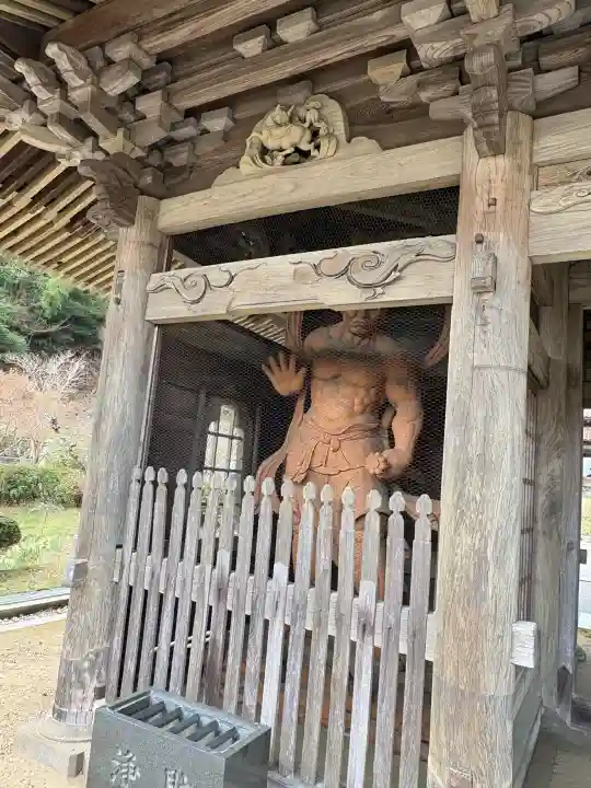 真高寺の{uncategorized: "未分類", other: "その他", undefined: "問題あり", building: "その他建物", grave: "お墓", sacred_gate: "鳥居", guardian: "狛犬", statue: "像", buddha: "仏像", history: "歴史", nature: "自然", garden: "庭園", animal: "動物", pagoda: "塔", temizu: "手水舎", mountain_gate: "山門・神門", sanctuary: "本殿・本堂", subordinate: "末社・摂社", art: "芸術", scenery: "景色", jizo: "地蔵", ema: "絵馬", goshuin: "御朱印", omikuji: "おみくじ", items: "授与品その他", amulet: "お守り", goshuincho: "御朱印帳", eats: "食事", festival: "お祭り", votive_dance: "神楽", shichigosan: "七五三参", wedding: "結婚式", experience: "体験その他", initially: "初詣", around: "周辺", anti_infection: "感染症対策"}