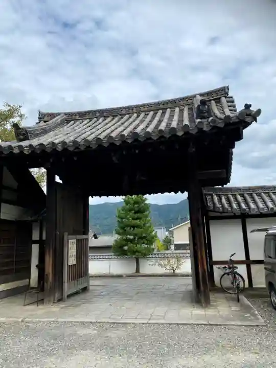 勧修寺の山門・神門
