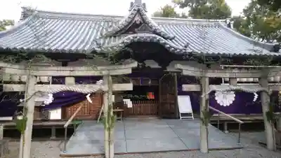泉穴師神社の本殿・本堂