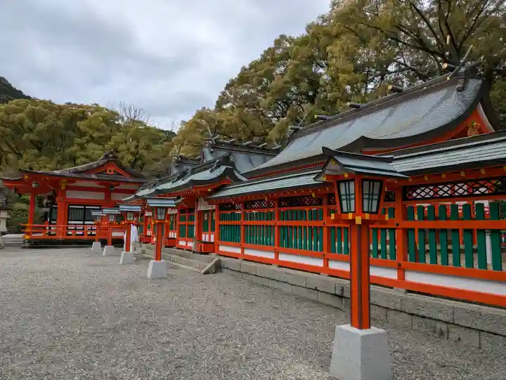 熊野速玉大社の{uncategorized: "未分類", other: "その他", undefined: "問題あり", building: "その他建物", grave: "お墓", sacred_gate: "鳥居", guardian: "狛犬", statue: "像", buddha: "仏像", history: "歴史", nature: "自然", garden: "庭園", animal: "動物", pagoda: "塔", temizu: "手水舎", mountain_gate: "山門・神門", sanctuary: "本殿・本堂", subordinate: "末社・摂社", art: "芸術", scenery: "景色", jizo: "地蔵", ema: "絵馬", goshuin: "御朱印", omikuji: "おみくじ", items: "授与品その他", amulet: "お守り", goshuincho: "御朱印帳", eats: "食事", festival: "お祭り", votive_dance: "神楽", shichigosan: "七五三参", wedding: "結婚式", experience: "体験その他", initially: "初詣", around: "周辺", anti_infection: "感染症対策"}
