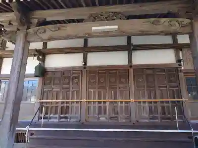 明願寺の{uncategorized: "未分類", other: "その他", undefined: "問題あり", building: "その他建物", grave: "お墓", sacred_gate: "鳥居", guardian: "狛犬", statue: "像", buddha: "仏像", history: "歴史", nature: "自然", garden: "庭園", animal: "動物", pagoda: "塔", temizu: "手水舎", mountain_gate: "山門・神門", sanctuary: "本殿・本堂", subordinate: "末社・摂社", art: "芸術", scenery: "景色", jizo: "地蔵", ema: "絵馬", goshuin: "御朱印", omikuji: "おみくじ", items: "授与品その他", amulet: "お守り", goshuincho: "御朱印帳", eats: "食事", festival: "お祭り", votive_dance: "神楽", shichigosan: "七五三参", wedding: "結婚式", experience: "体験その他", initially: "初詣", around: "周辺", anti_infection: "感染症対策"}