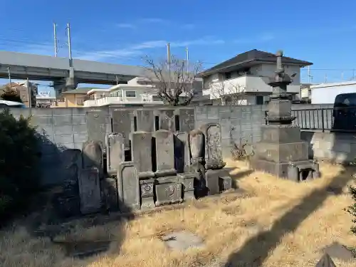 済興寺の{uncategorized: "未分類", other: "その他", undefined: "問題あり", building: "その他建物", grave: "お墓", sacred_gate: "鳥居", guardian: "狛犬", statue: "像", buddha: "仏像", history: "歴史", nature: "自然", garden: "庭園", animal: "動物", pagoda: "塔", temizu: "手水舎", mountain_gate: "山門・神門", sanctuary: "本殿・本堂", subordinate: "末社・摂社", art: "芸術", scenery: "景色", jizo: "地蔵", ema: "絵馬", goshuin: "御朱印", omikuji: "おみくじ", items: "授与品その他", amulet: "お守り", goshuincho: "御朱印帳", eats: "食事", festival: "お祭り", votive_dance: "神楽", shichigosan: "七五三参", wedding: "結婚式", experience: "体験その他", initially: "初詣", around: "周辺", anti_infection: "感染症対策"}