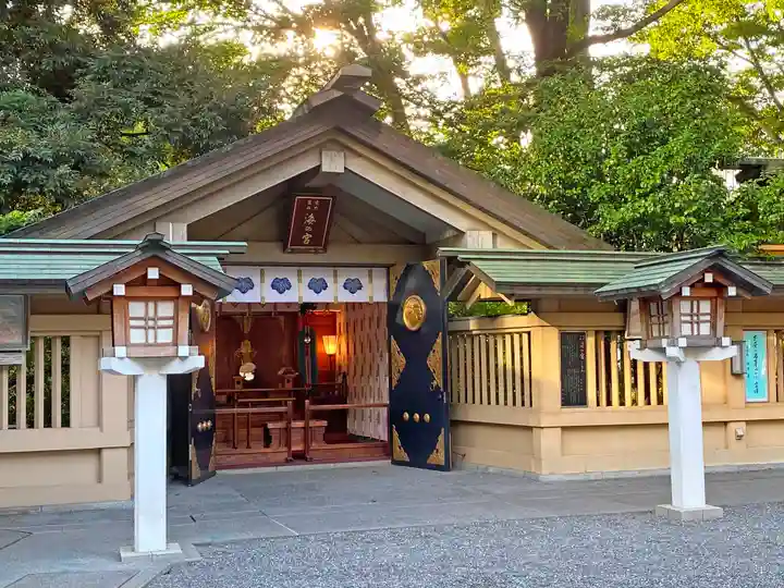 東郷神社の末社・摂社