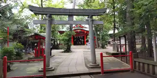 赤堤六所神社の鳥居