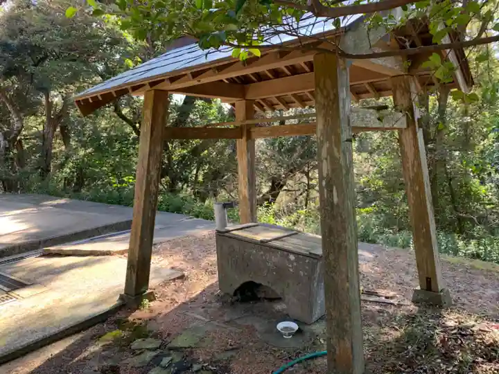 月読神社の手水舎