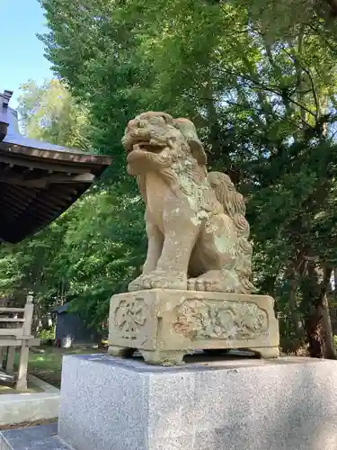 砺波神社の狛犬