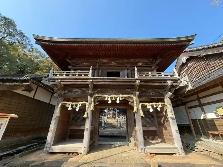 稲佐神社の{uncategorized: "未分類", other: "その他", undefined: "問題あり", building: "その他建物", grave: "お墓", sacred_gate: "鳥居", guardian: "狛犬", statue: "像", buddha: "仏像", history: "歴史", nature: "自然", garden: "庭園", animal: "動物", pagoda: "塔", temizu: "手水舎", mountain_gate: "山門・神門", sanctuary: "本殿・本堂", subordinate: "末社・摂社", art: "芸術", scenery: "景色", jizo: "地蔵", ema: "絵馬", goshuin: "御朱印", omikuji: "おみくじ", items: "授与品その他", amulet: "お守り", goshuincho: "御朱印帳", eats: "食事", festival: "お祭り", votive_dance: "神楽", shichigosan: "七五三参", wedding: "結婚式", experience: "体験その他", initially: "初詣", around: "周辺", anti_infection: "感染症対策"}