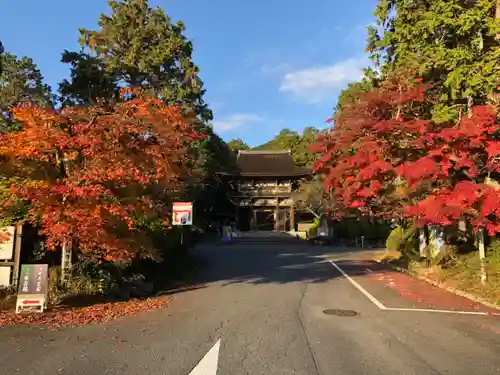 園城寺（三井寺）の山門・神門