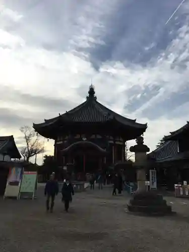 興福寺の本殿・本堂