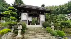 東林寺の山門