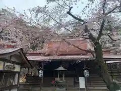 岩舟山高勝寺の本殿