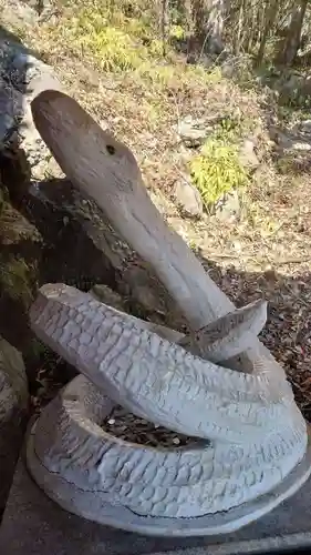 磯山弁財天の狛犬