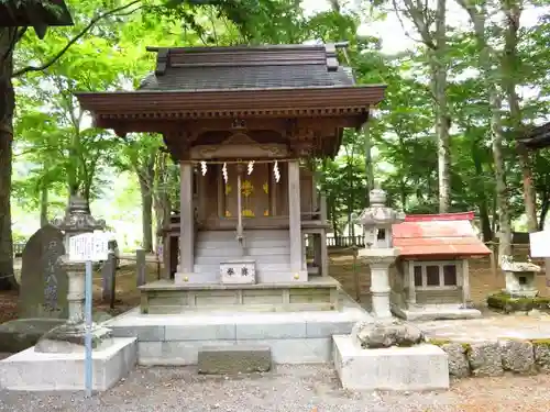 淺間神社（忍野八海）の末社・摂社