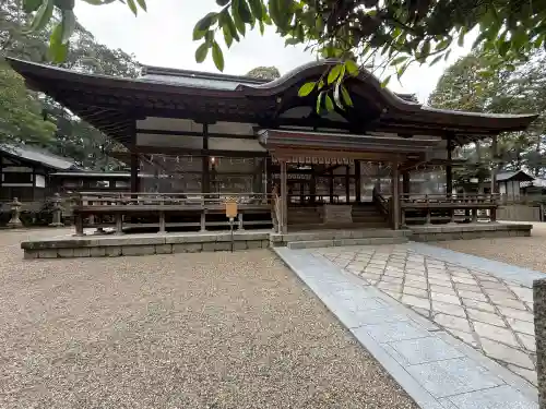 往馬坐伊古麻都比古神社の{uncategorized: "未分類", other: "その他", undefined: "問題あり", building: "その他建物", grave: "お墓", sacred_gate: "鳥居", guardian: "狛犬", statue: "像", buddha: "仏像", history: "歴史", nature: "自然", garden: "庭園", animal: "動物", pagoda: "塔", temizu: "手水舎", mountain_gate: "山門・神門", sanctuary: "本殿・本堂", subordinate: "末社・摂社", art: "芸術", scenery: "景色", jizo: "地蔵", ema: "絵馬", goshuin: "御朱印", omikuji: "おみくじ", items: "授与品その他", amulet: "お守り", goshuincho: "御朱印帳", eats: "食事", festival: "お祭り", votive_dance: "神楽", shichigosan: "七五三参", wedding: "結婚式", experience: "体験その他", initially: "初詣", around: "周辺", anti_infection: "感染症対策"}