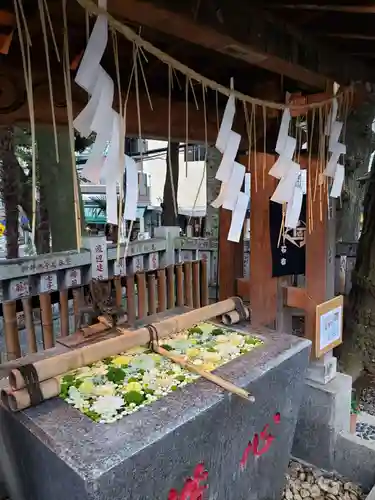 高円寺氷川神社の手水