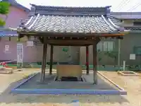 八幡社(中之郷)の手水舎