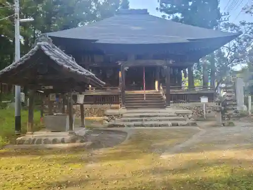 法養寺薬師堂の本殿