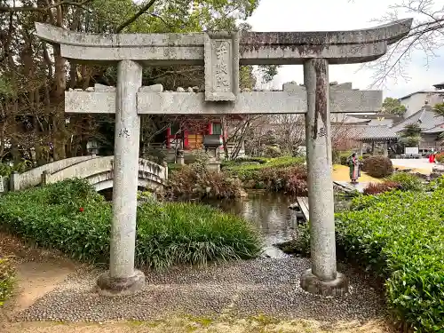 温泉山 安楽寺(四国霊場第六番札所)の鳥居