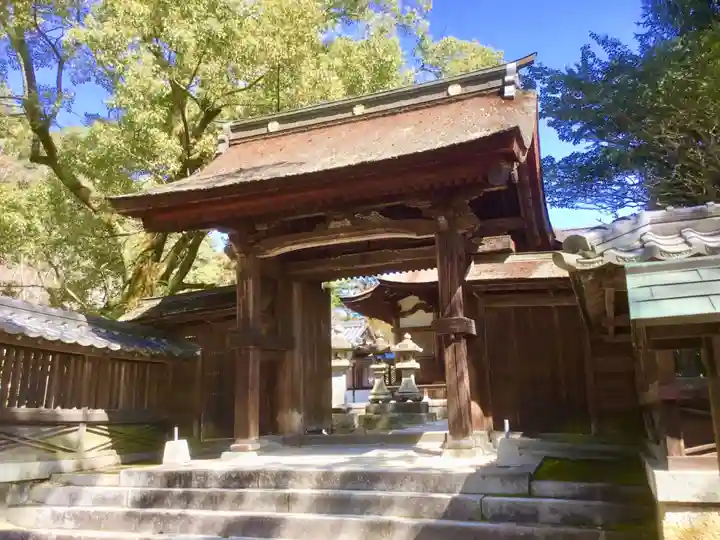 吉香神社の山門・神門