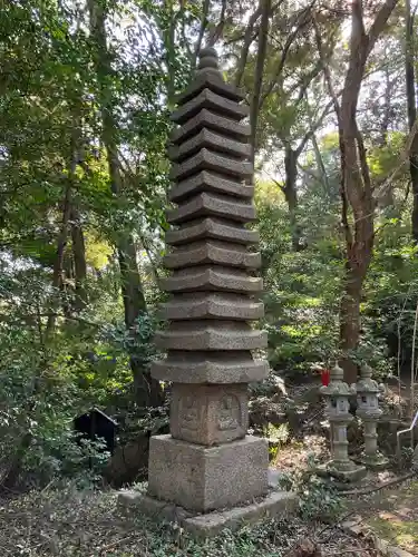 新殿神社の塔