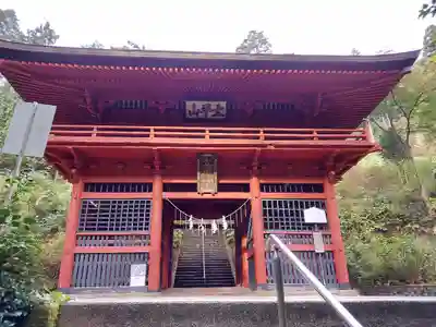 太平山神社の山門・神門