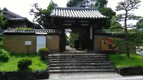 海龍王寺の山門