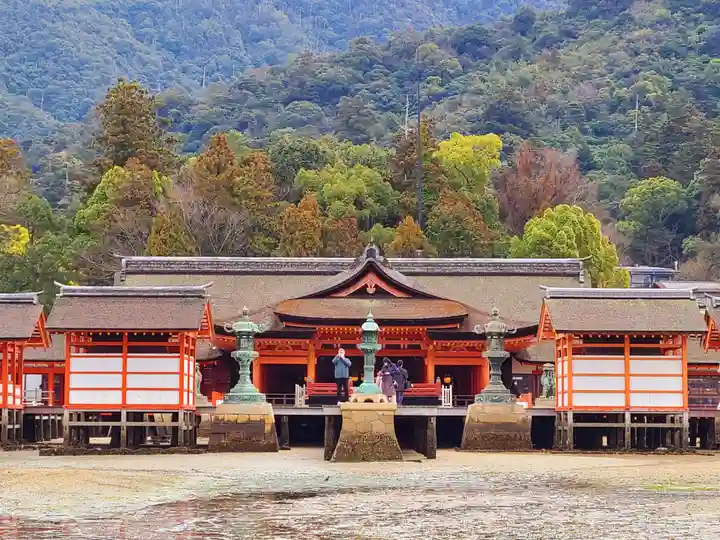 厳島神社(広島県)