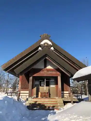 大津稲荷神社の本殿