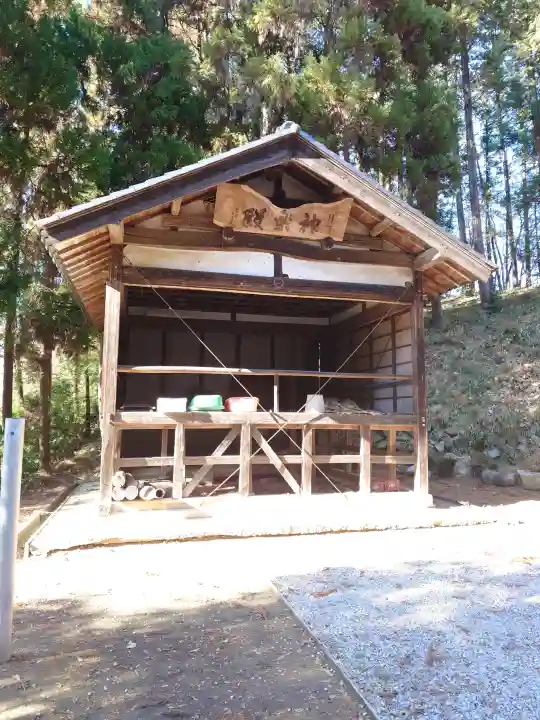 八宮神社(越畑)の{uncategorized: "未分類", other: "その他", undefined: "問題あり", building: "その他建物", grave: "お墓", sacred_gate: "鳥居", guardian: "狛犬", statue: "像", buddha: "仏像", history: "歴史", nature: "自然", garden: "庭園", animal: "動物", pagoda: "塔", temizu: "手水舎", mountain_gate: "山門・神門", sanctuary: "本殿・本堂", subordinate: "末社・摂社", art: "芸術", scenery: "景色", jizo: "地蔵", ema: "絵馬", goshuin: "御朱印", omikuji: "おみくじ", items: "授与品その他", amulet: "お守り", goshuincho: "御朱印帳", eats: "食事", festival: "お祭り", votive_dance: "神楽", shichigosan: "七五三参", wedding: "結婚式", experience: "体験その他", initially: "初詣", around: "周辺", anti_infection: "感染症対策"}