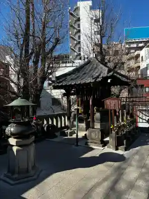 待乳山聖天（本龍院）の{uncategorized: "未分類", other: "その他", undefined: "問題あり", building: "その他建物", grave: "お墓", sacred_gate: "鳥居", guardian: "狛犬", statue: "像", buddha: "仏像", history: "歴史", nature: "自然", garden: "庭園", animal: "動物", pagoda: "塔", temizu: "手水舎", mountain_gate: "山門・神門", sanctuary: "本殿・本堂", subordinate: "末社・摂社", art: "芸術", scenery: "景色", jizo: "地蔵", ema: "絵馬", goshuin: "御朱印", omikuji: "おみくじ", items: "授与品その他", amulet: "お守り", goshuincho: "御朱印帳", eats: "食事", festival: "お祭り", votive_dance: "神楽", shichigosan: "七五三参", wedding: "結婚式", experience: "体験その他", initially: "初詣", around: "周辺", anti_infection: "感染症対策"}