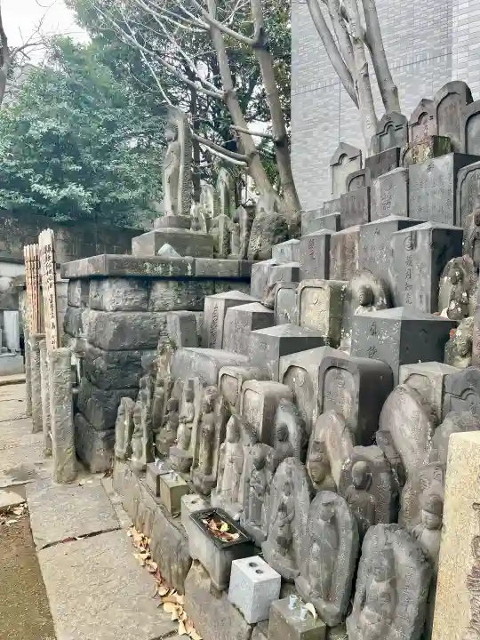 来迎寺の{uncategorized: "未分類", other: "その他", undefined: "問題あり", building: "その他建物", grave: "お墓", sacred_gate: "鳥居", guardian: "狛犬", statue: "像", buddha: "仏像", history: "歴史", nature: "自然", garden: "庭園", animal: "動物", pagoda: "塔", temizu: "手水舎", mountain_gate: "山門・神門", sanctuary: "本殿・本堂", subordinate: "末社・摂社", art: "芸術", scenery: "景色", jizo: "地蔵", ema: "絵馬", goshuin: "御朱印", omikuji: "おみくじ", items: "授与品その他", amulet: "お守り", goshuincho: "御朱印帳", eats: "食事", festival: "お祭り", votive_dance: "神楽", shichigosan: "七五三参", wedding: "結婚式", experience: "体験その他", initially: "初詣", around: "周辺", anti_infection: "感染症対策"}