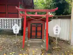 （芝生）浅間神社の末社