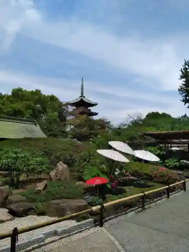 上野東照宮の塔