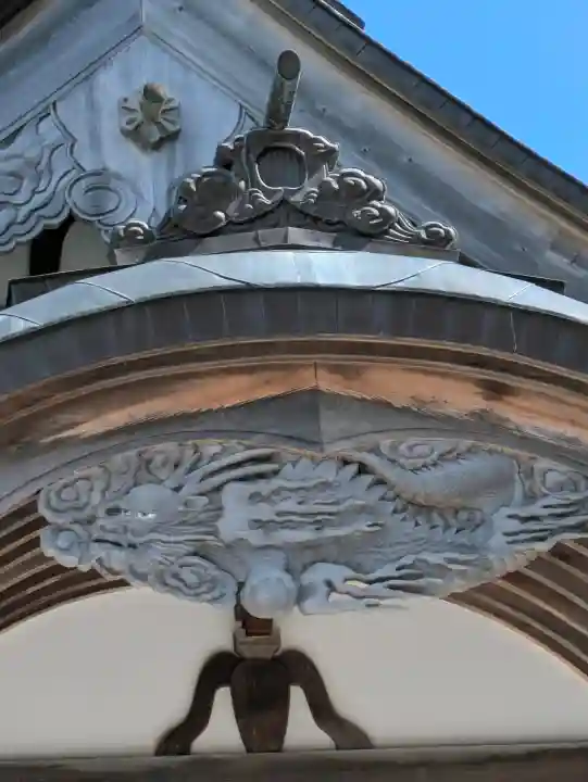 高穂神社の{uncategorized: "未分類", other: "その他", undefined: "問題あり", building: "その他建物", grave: "お墓", sacred_gate: "鳥居", guardian: "狛犬", statue: "像", buddha: "仏像", history: "歴史", nature: "自然", garden: "庭園", animal: "動物", pagoda: "塔", temizu: "手水舎", mountain_gate: "山門・神門", sanctuary: "本殿・本堂", subordinate: "末社・摂社", art: "芸術", scenery: "景色", jizo: "地蔵", ema: "絵馬", goshuin: "御朱印", omikuji: "おみくじ", items: "授与品その他", amulet: "お守り", goshuincho: "御朱印帳", eats: "食事", festival: "お祭り", votive_dance: "神楽", shichigosan: "七五三参", wedding: "結婚式", experience: "体験その他", initially: "初詣", around: "周辺", anti_infection: "感染症対策"}