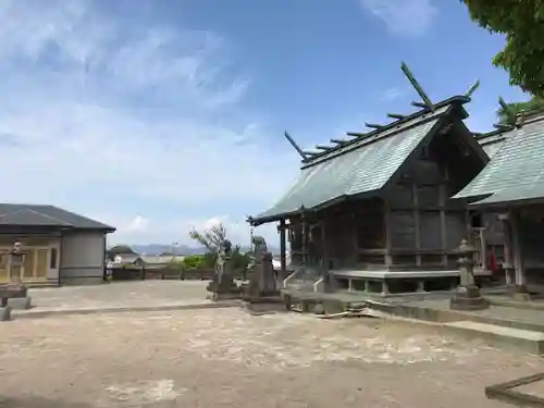 神明神社の本殿