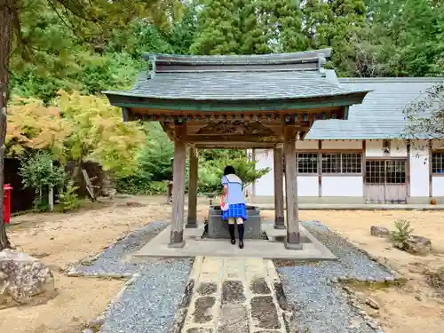 七嶽神社の手水